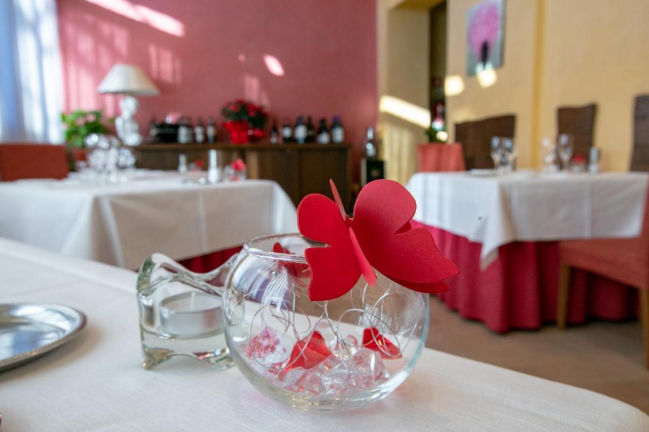 Scia' On Martin Hotel Buscate Eksteriør billede