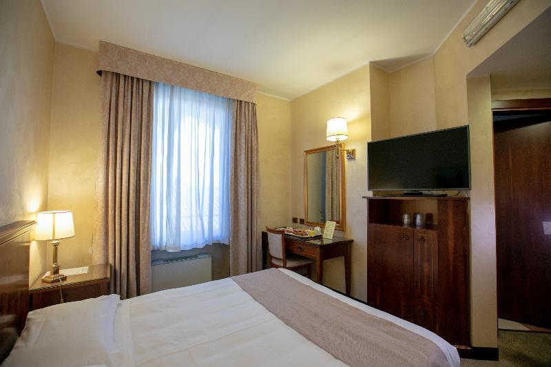 Scia' On Martin Hotel Buscate Eksteriør billede