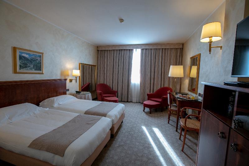 Scia' On Martin Hotel Buscate Eksteriør billede